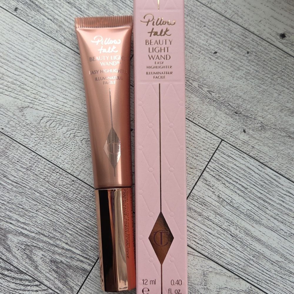 Charlotte Tilbury Beauty Light Wand In Pillow Talk